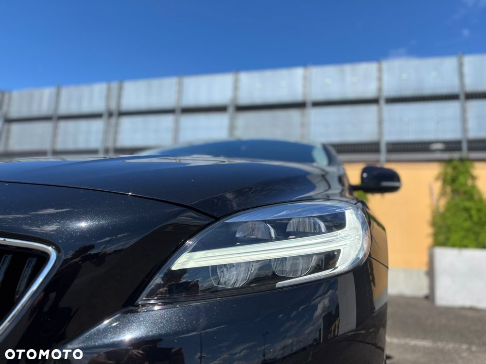 Volvo V40 T2 Drive-E Momentum - 4