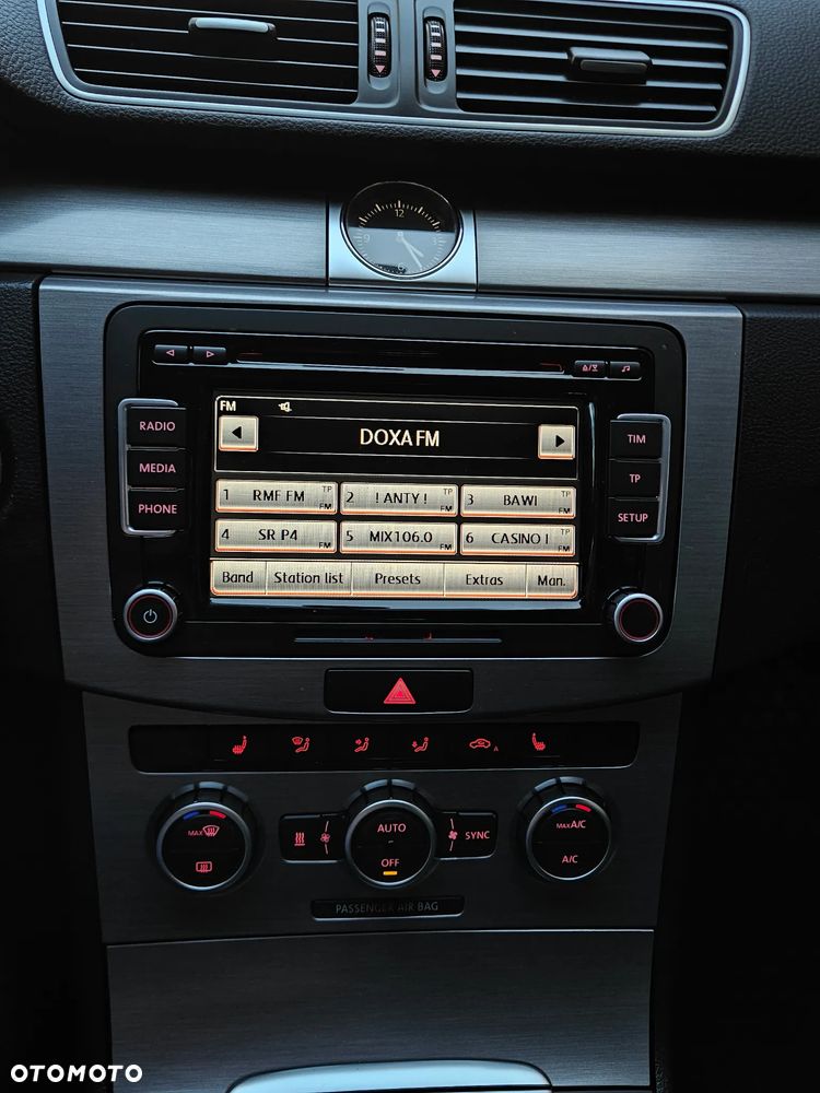 Volkswagen Passat - 26
