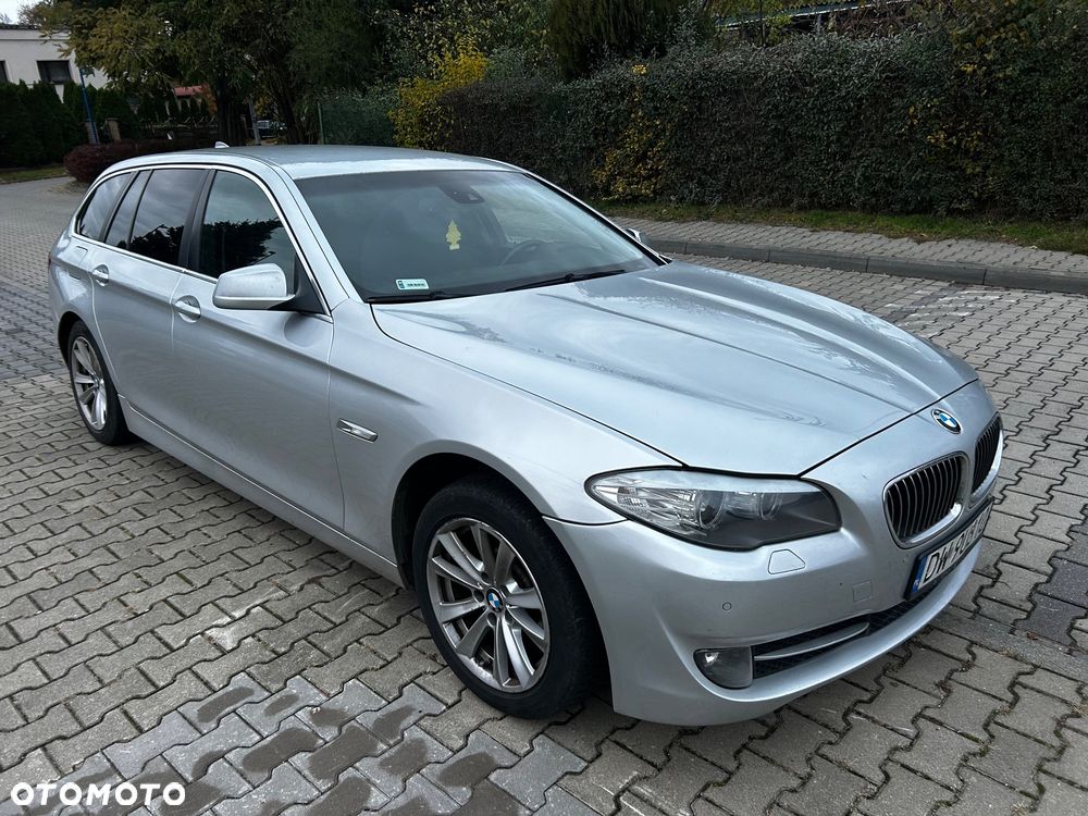 BMW 5 Series 2012 photo 3