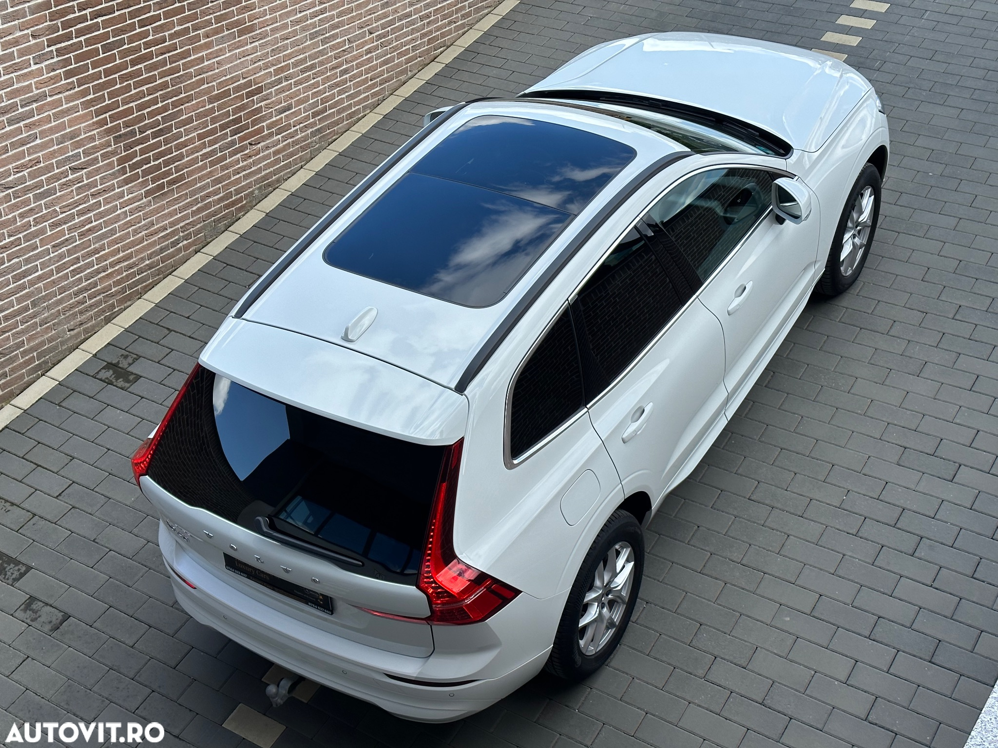 Volvo XC 60 B4 MHEV AT8 FWD Momentum Pro - 7