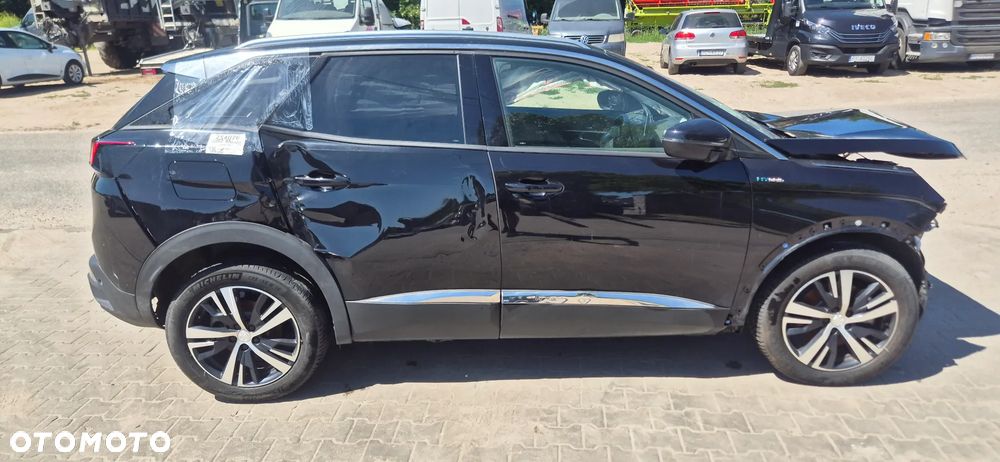 Peugeot 3008 1.6 PureTech HYbrid Allure S&S EAT8 - 8