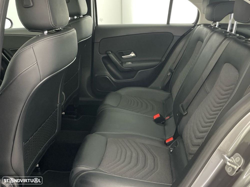 Mercedes-Benz A 200 Standard - 12