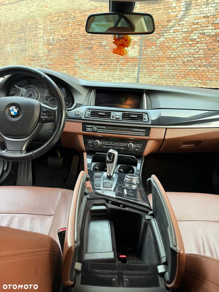 BMW Seria 5 520d Luxury Line - 25
