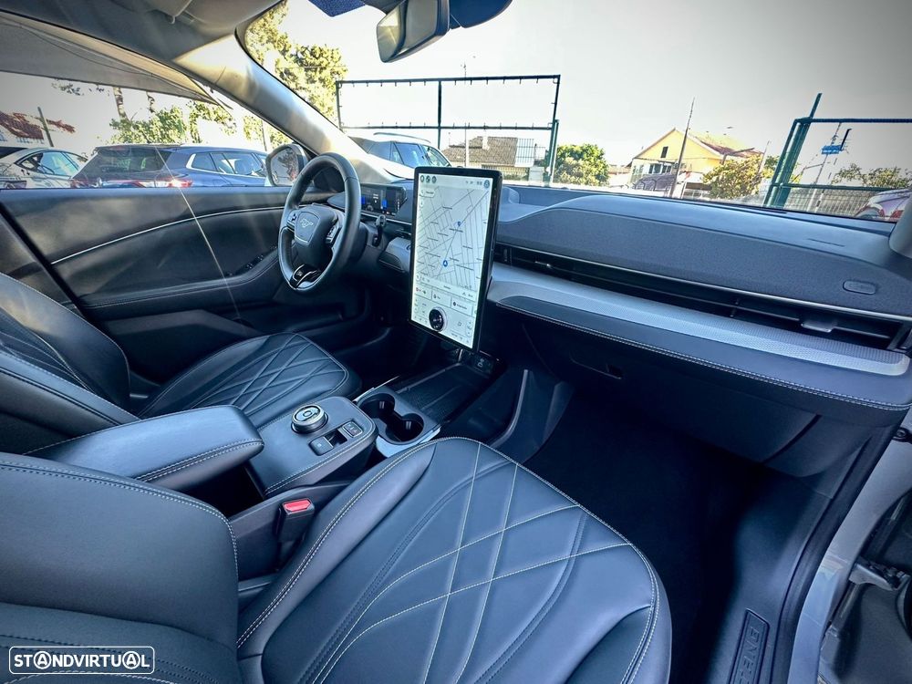 Ford Mustang Mach-E Premium AWD - 10