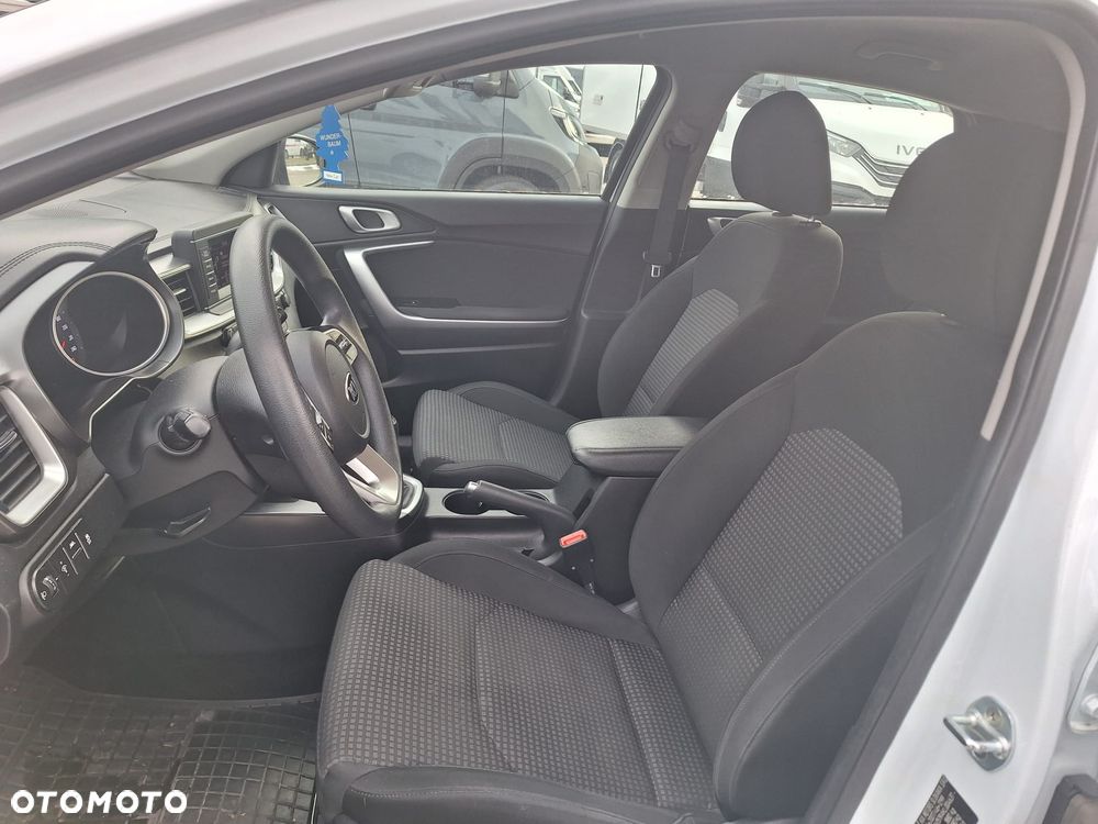 Kia Ceed 1.6 CRDi SCR S - 11