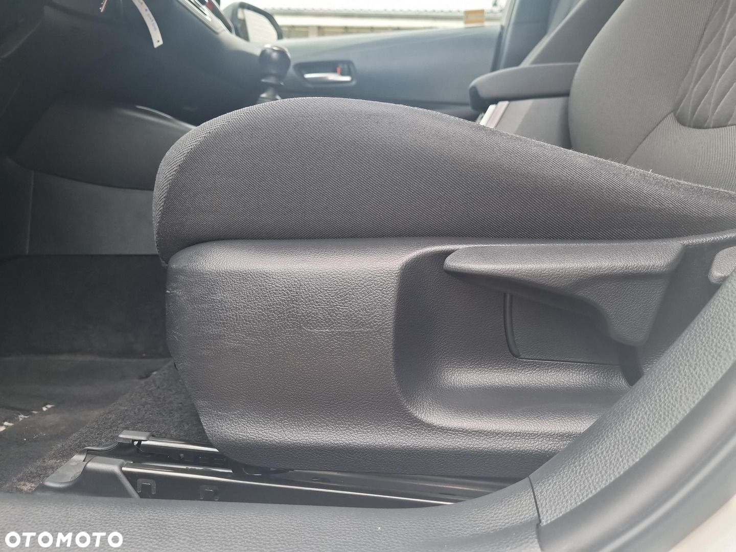 Toyota Corolla 1.5 Comfort - 24