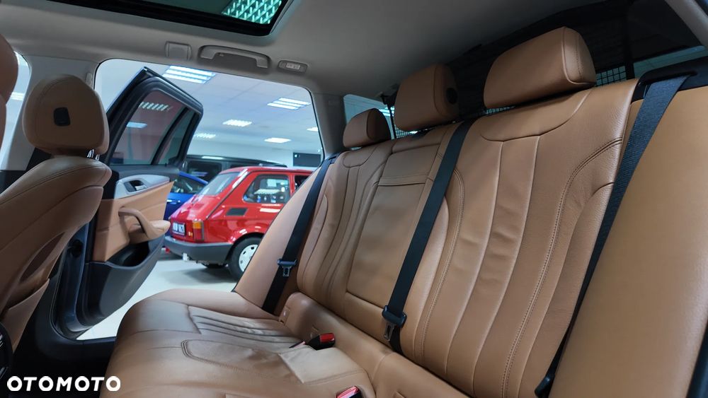 BMW Seria 5 520d Luxury Line sport - 31