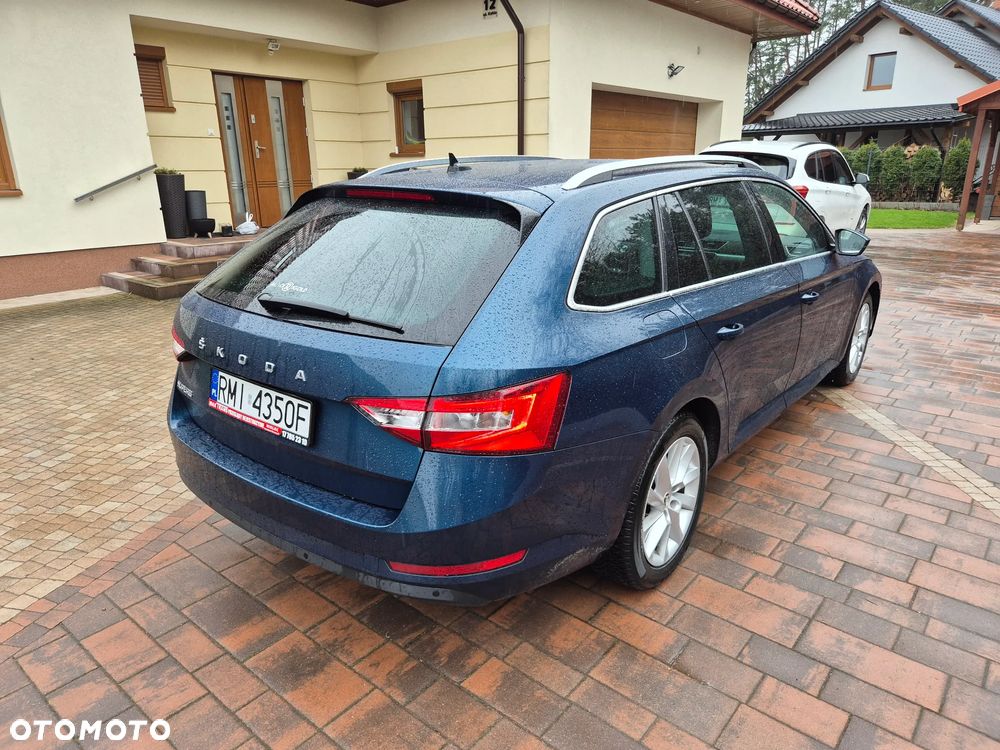 Skoda Superb 2.0 TDI SCR Ambition DSG - 28