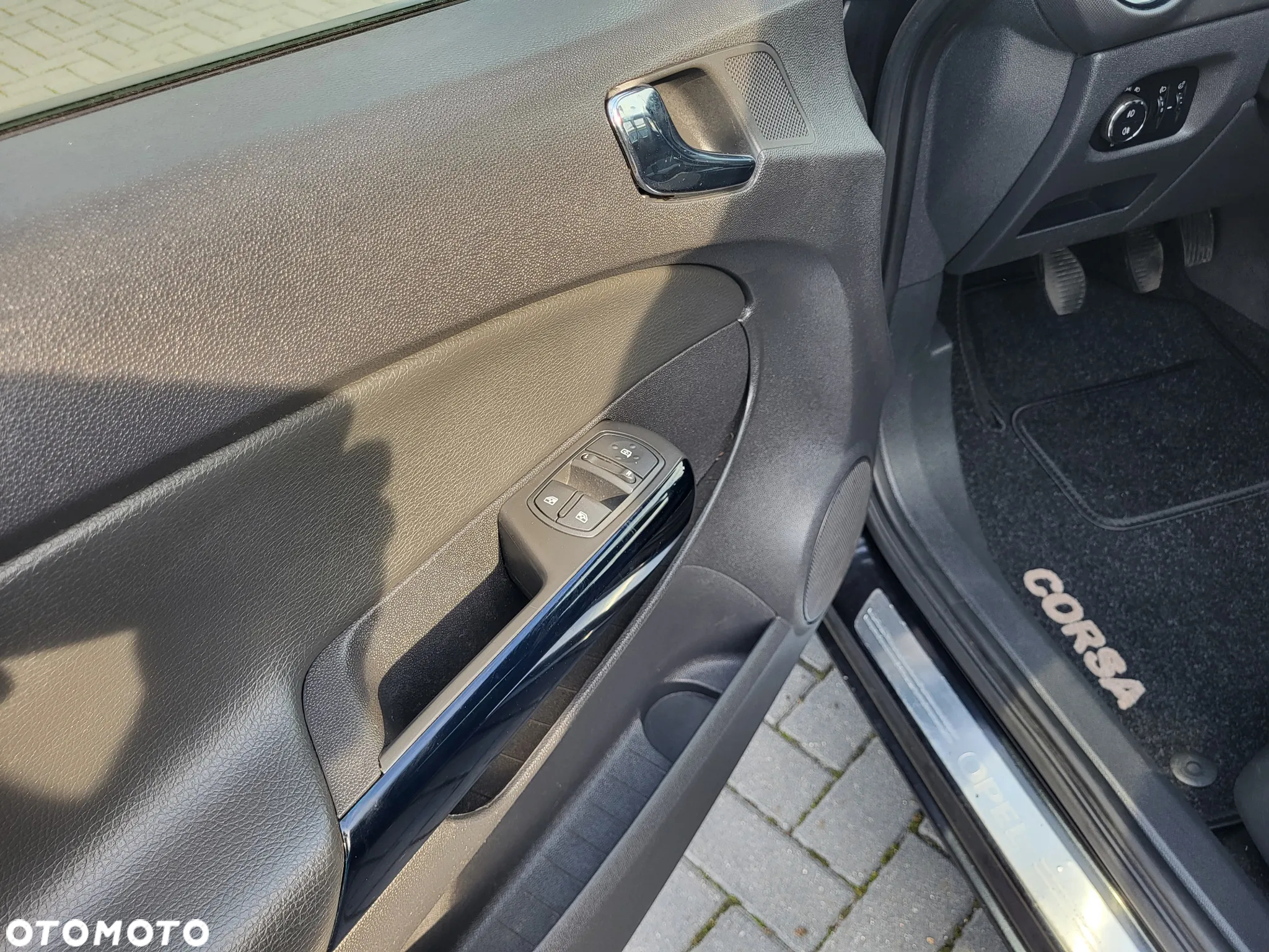 Opel Corsa 1.4 16V 150 Jahre - 20