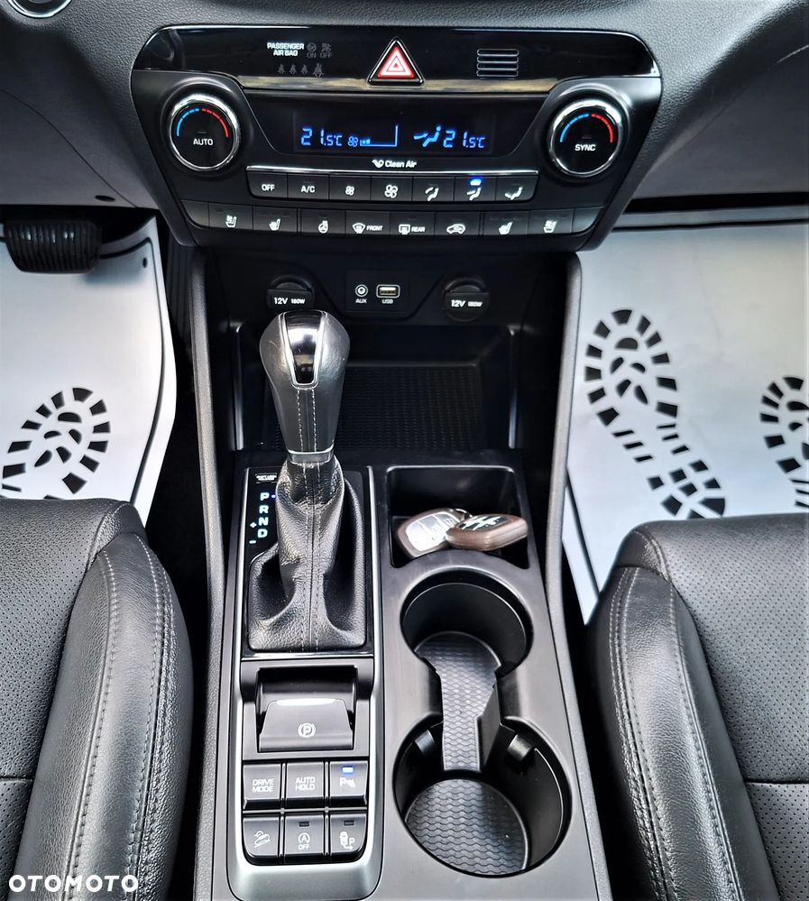 Hyundai Tucson blue 1.7 CRDi 2WD DCT Premium - 32