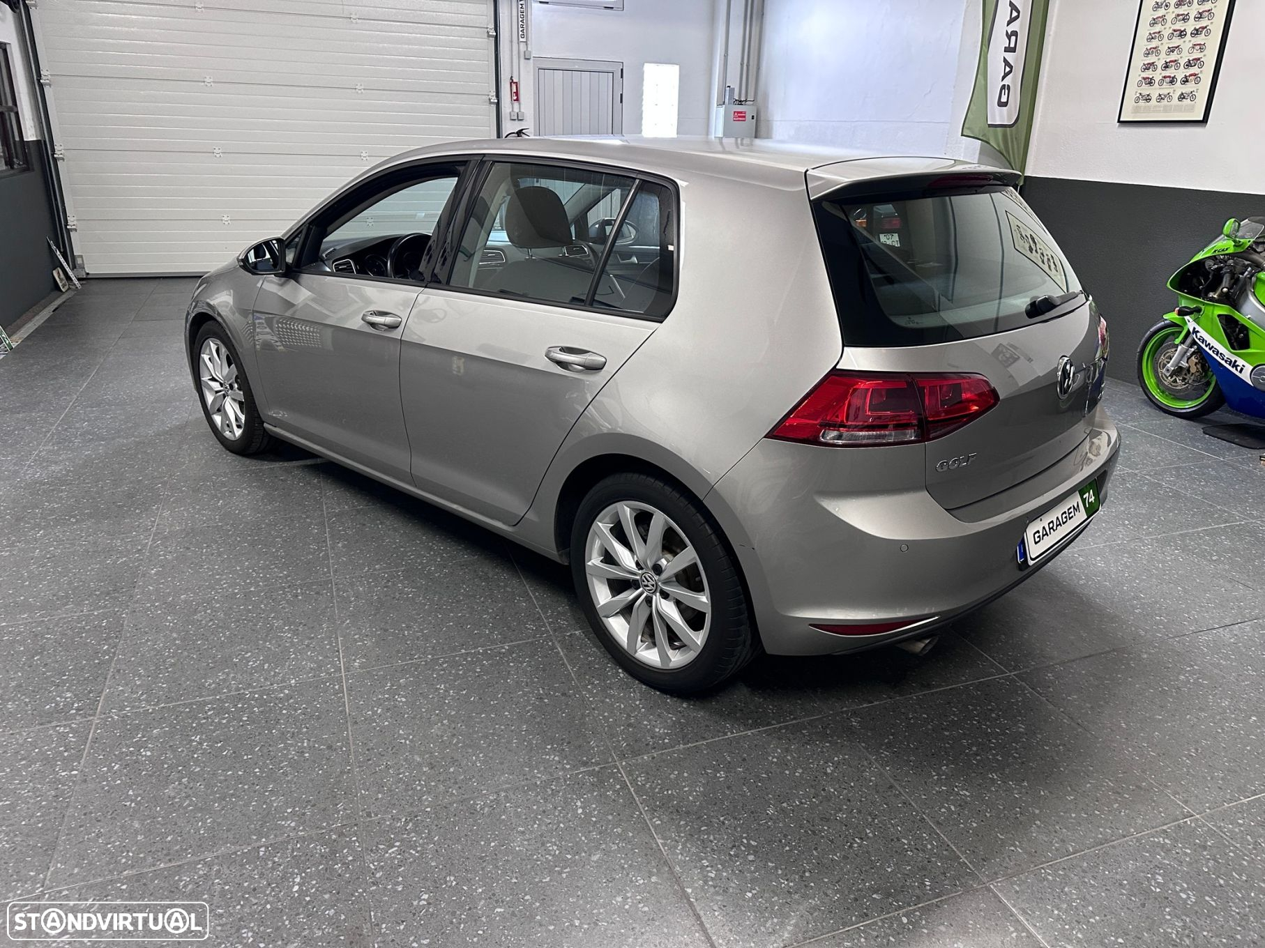 VW Golf 1.6 TDi Highline - 19