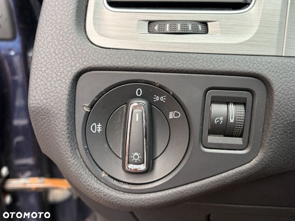 Volkswagen Golf - 20