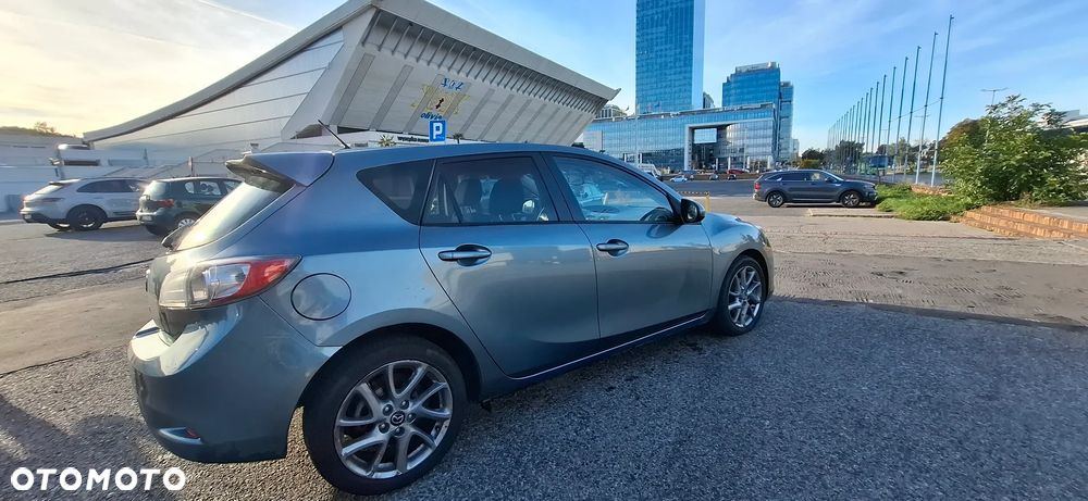 Mazda 3 1.6 Navi + - 4