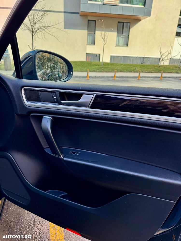 Volkswagen Touareg V6 TDI BMT Supreme Plus - 9