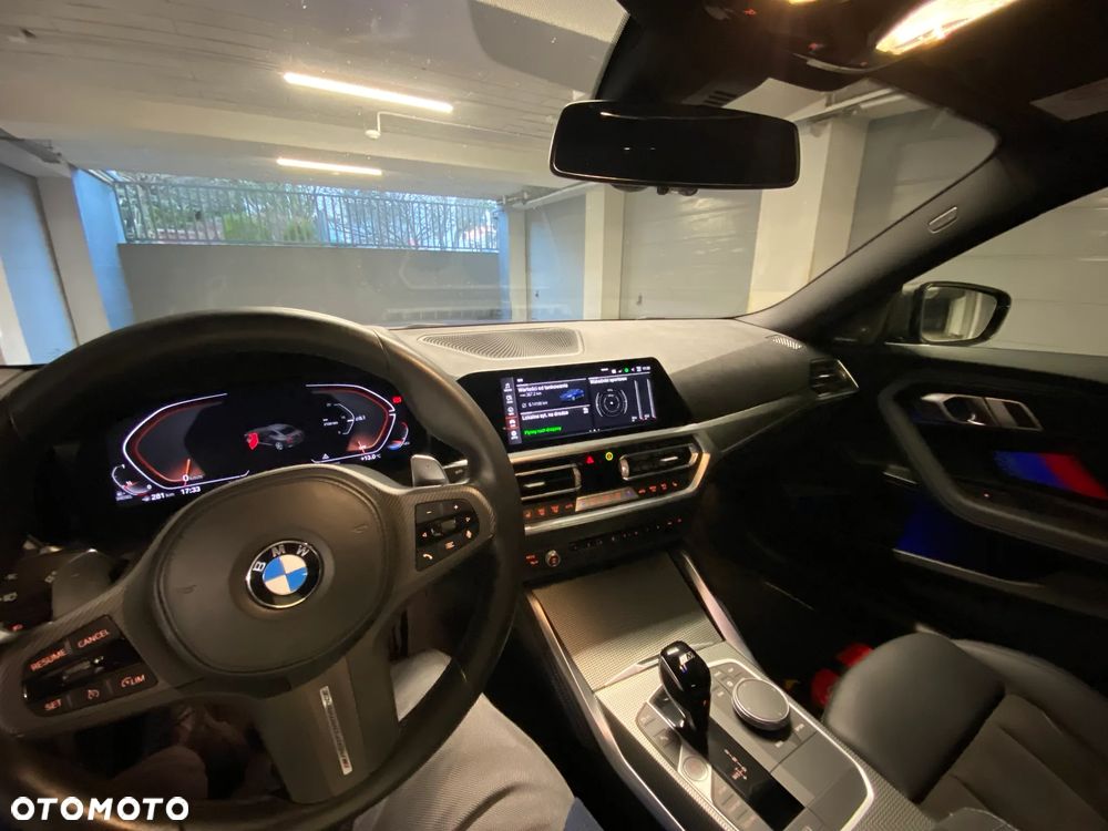BMW Seria 2 220d M Sport - 9