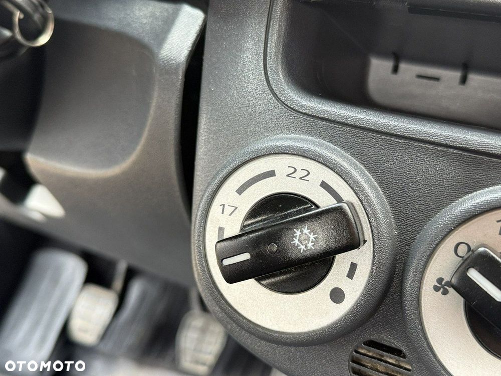 Mitsubishi Colt - 17
