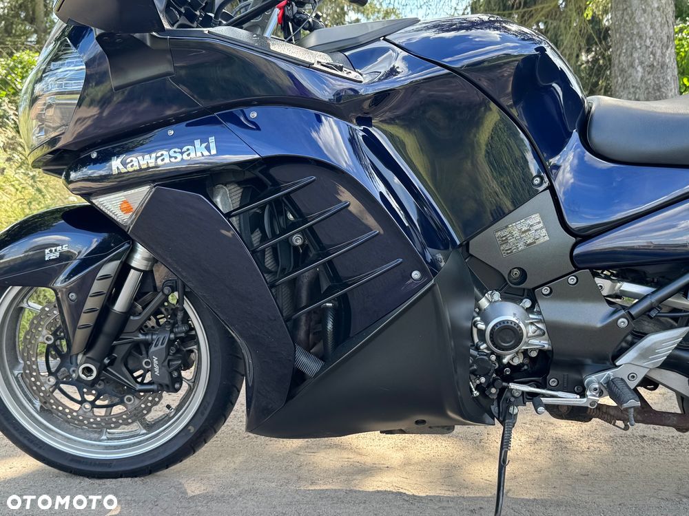 Kawasaki GTR - 15