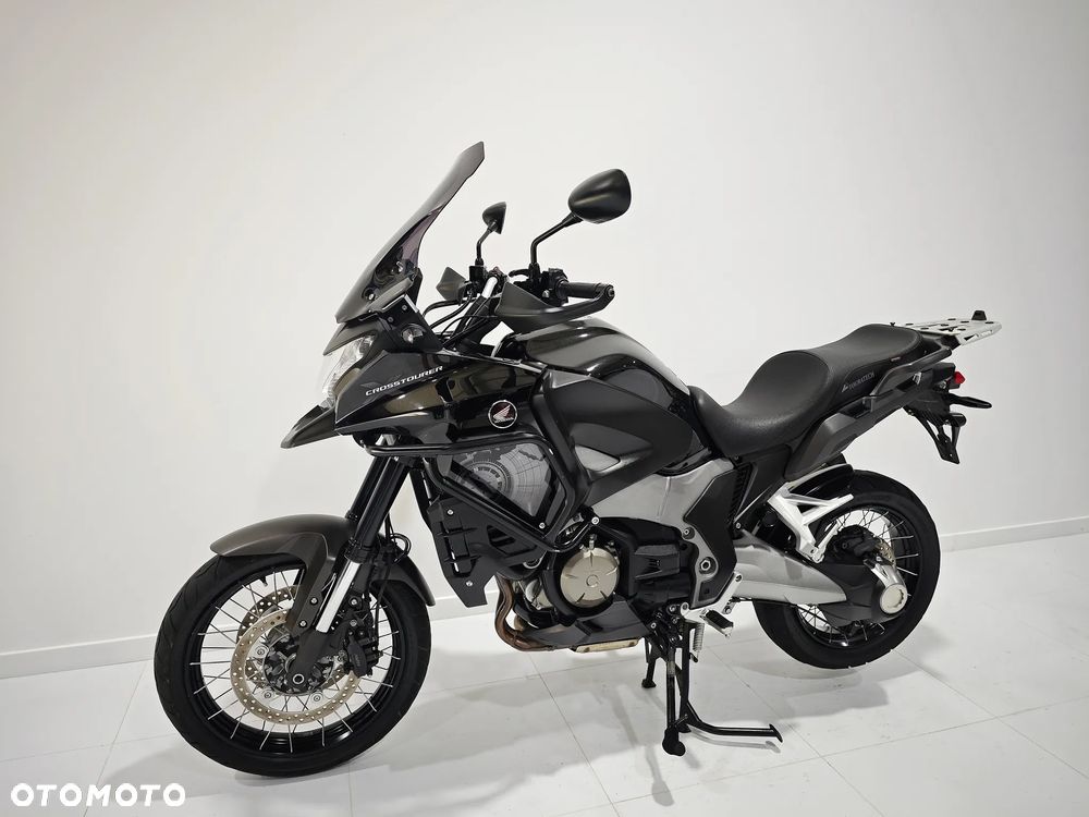 Honda VFR - 3