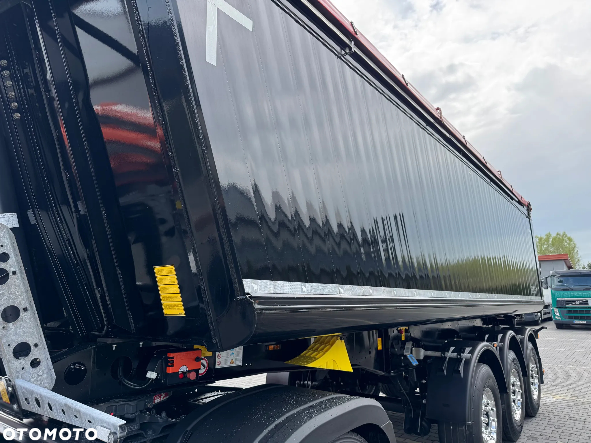 Schmitz Cargobull Naczepa wywrotka 30 m3 JAK NOWA !!! + Mercedes Actros 18.53 - 13