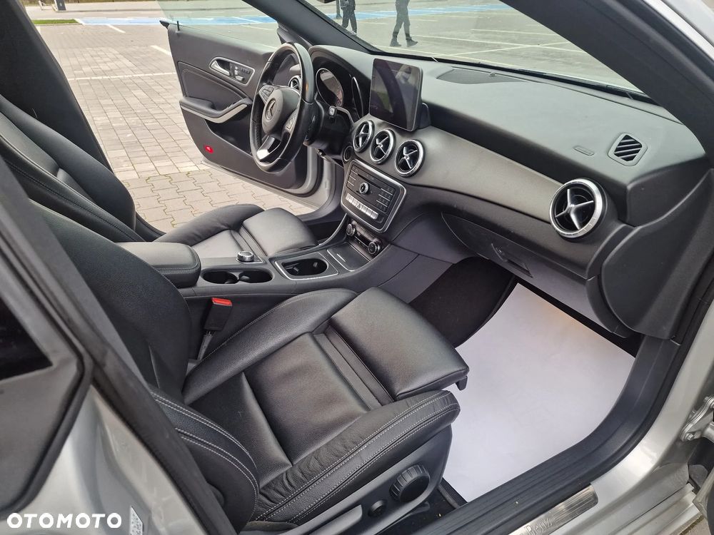 Mercedes-Benz CLA 250 4-Matic AMG Line - 6