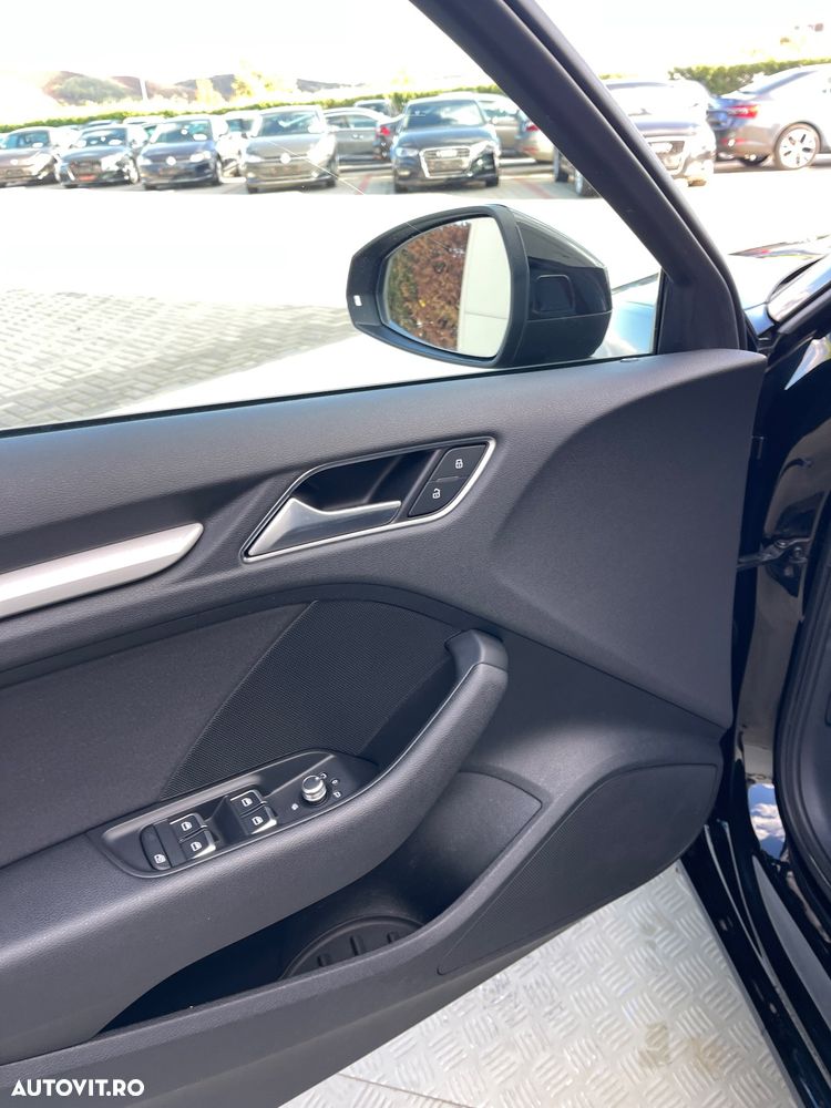 Audi A3 2.0 TDI clean Stronic Ambiente - 30