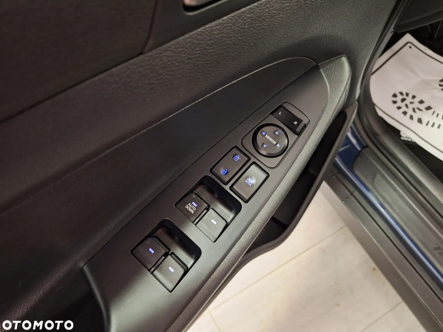 Hyundai Tucson blue 1.6 GDi 2WD Navi - 28