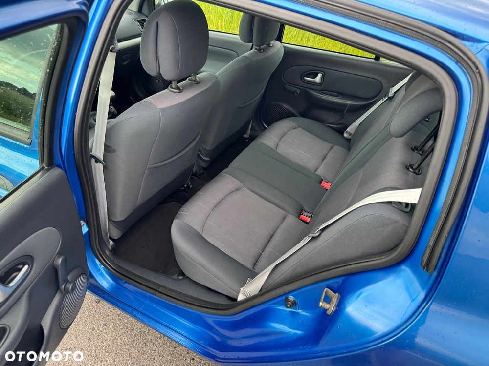 Renault Clio 1.2 16V Confort Authentique - 5
