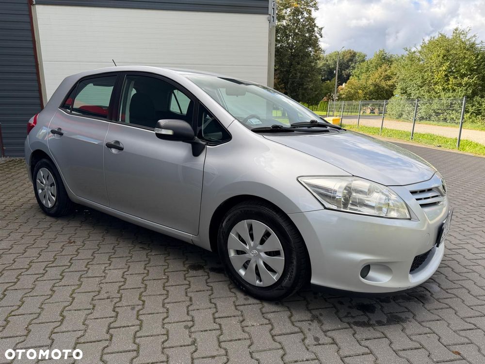 Toyota Auris 1.4 D-4D Active - 8