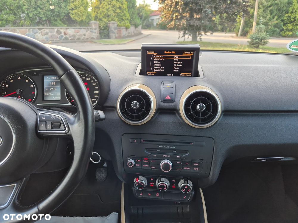 Audi A1 1.4 TFSI S line edition m S line Sportpaket - 29