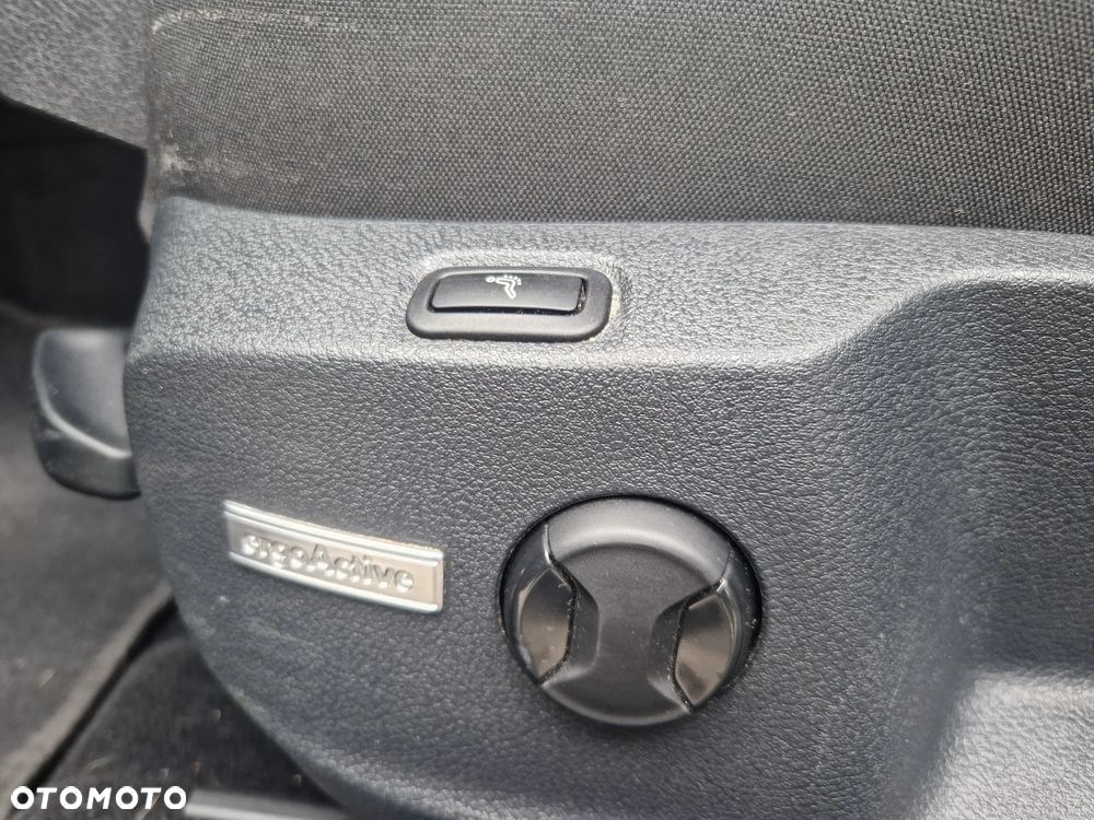 Volkswagen Golf 2.0 TDI SCR 4Motion DSG Highline - 24