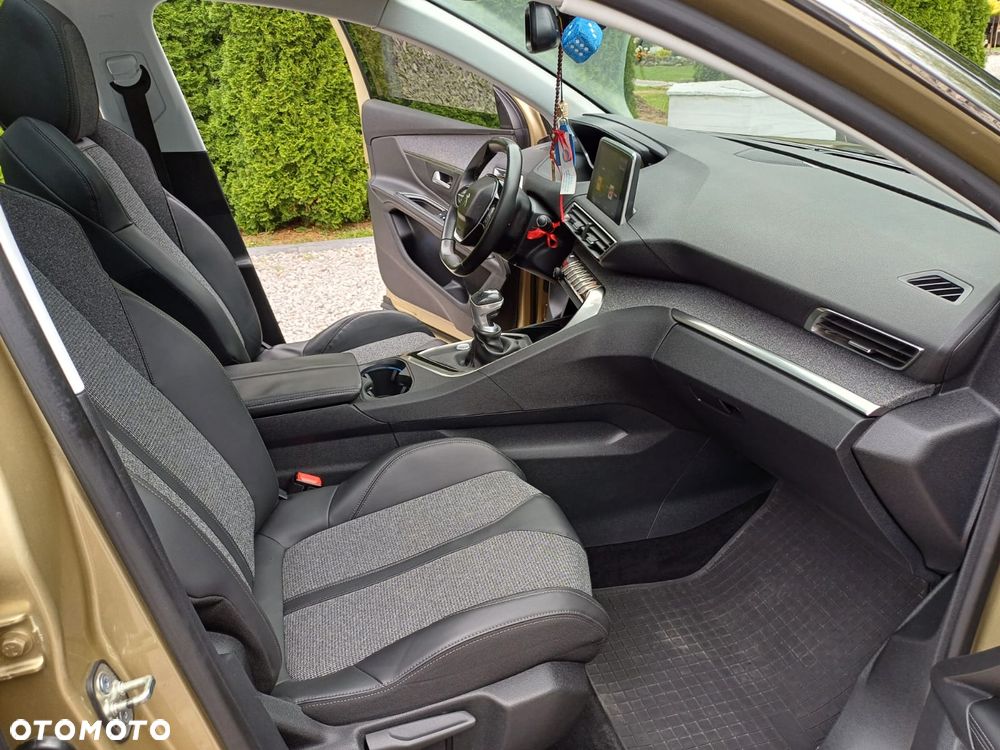 Peugeot 5008 - 11