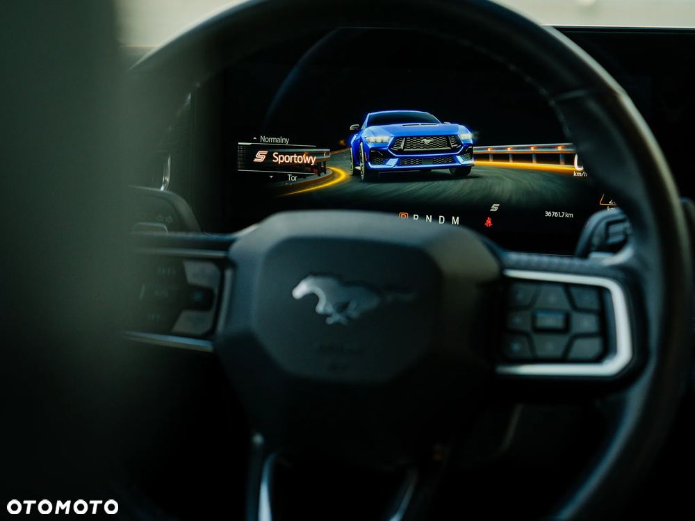 Ford Mustang - 26