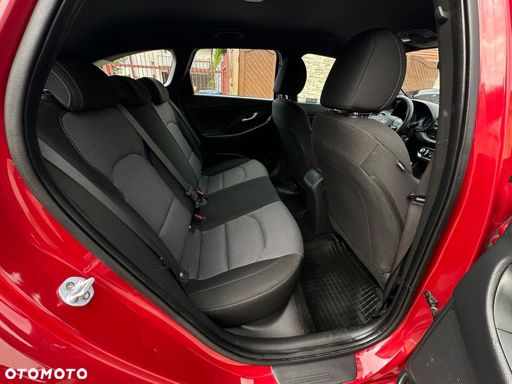 Hyundai i30 - 23
