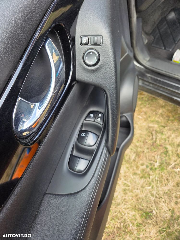 Nissan Qashqai 1.6 DCI Start/Stop 4X4-i Tekna - 29