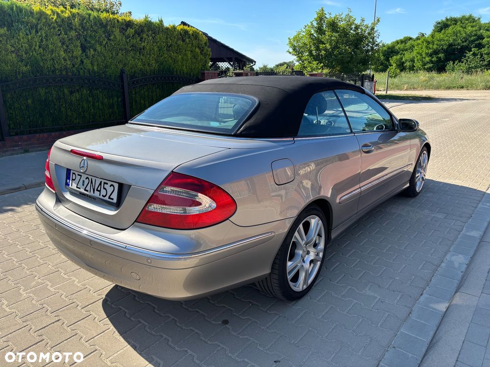 Mercedes-Benz CLK - 8
