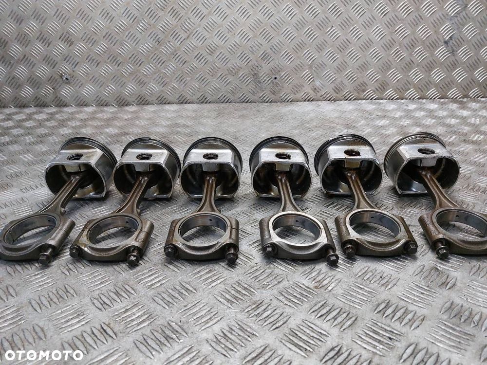 TŁOK + KORBOWÓD CHRYSLER PACIFICA I 3.5 V6 EGN - 3