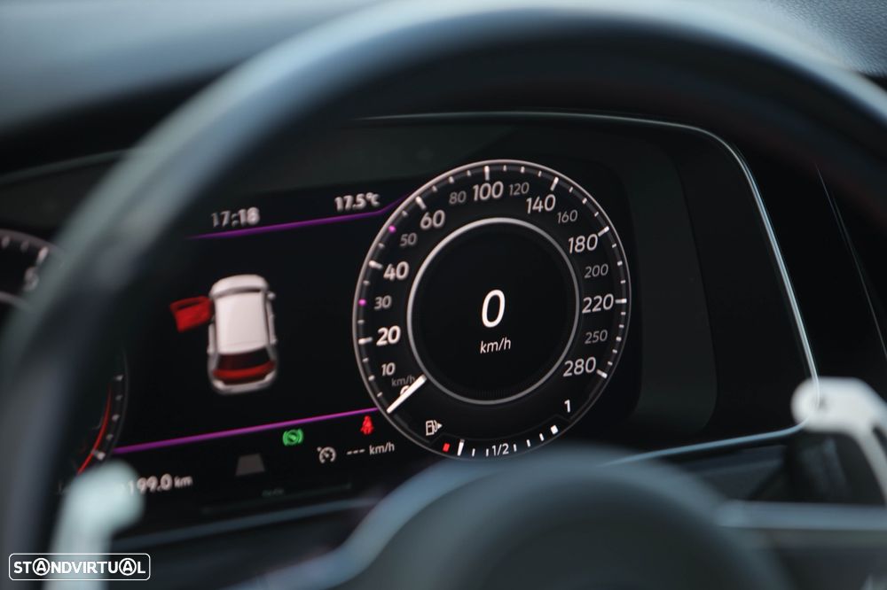 VW Golf GTI Performance BlueMotion DSG - 11