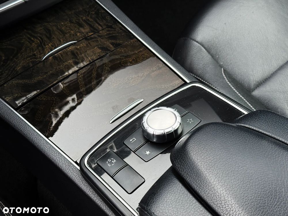 Mercedes-Benz Klasa E 220 CDI 7G-TRONIC - 24