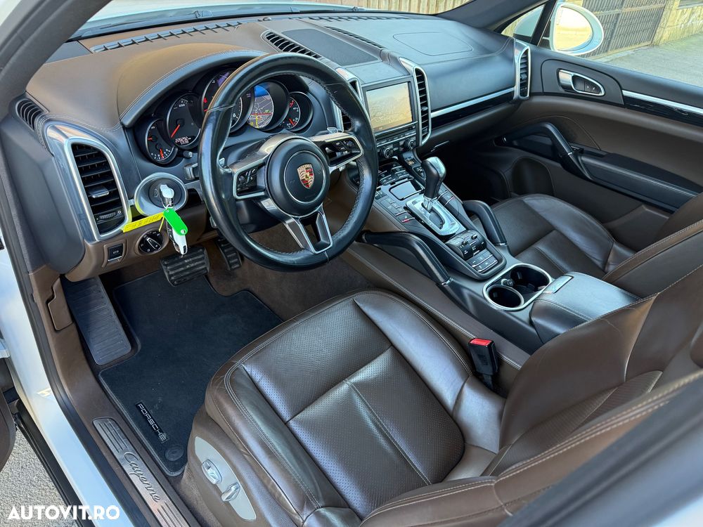 Porsche Cayenne - 22