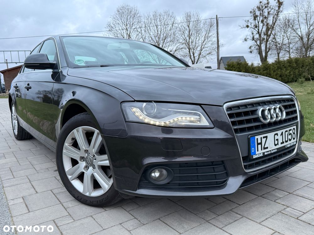 Audi A4 Limousine - 5