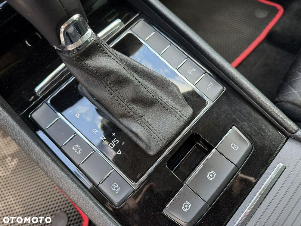 Skoda Superb 2.0 TDI 4x4 DSG L&K - 21