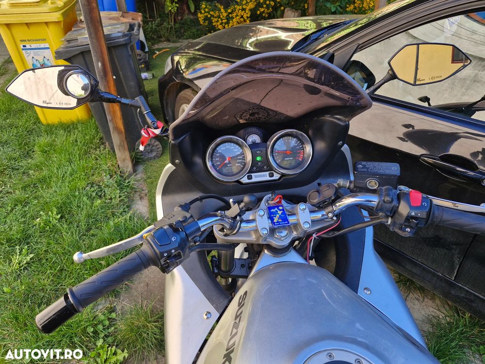 Suzuki GSR 600S - 7