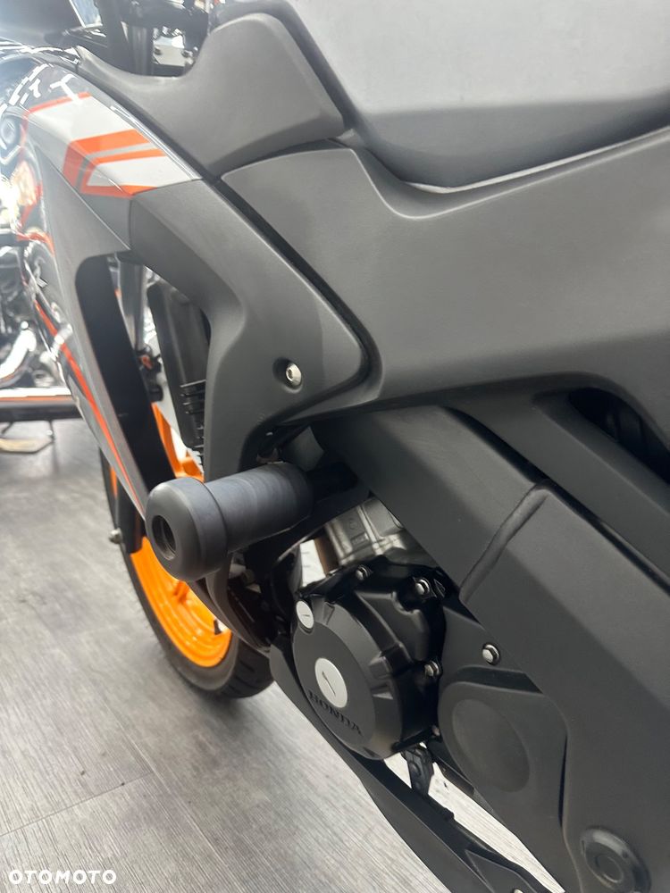 Honda CBR - 16