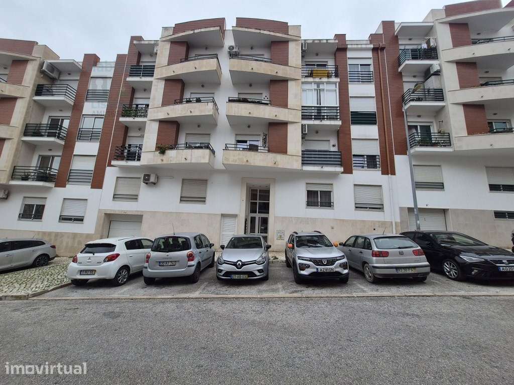 T2 Almada: Boas Áreas, 2 WC e Perto do Fórum e Praias - Grande imagem: 3/60