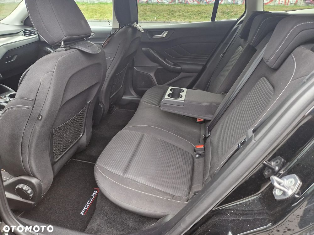 Ford Focus 2.0 EcoBlue Titanium - 23