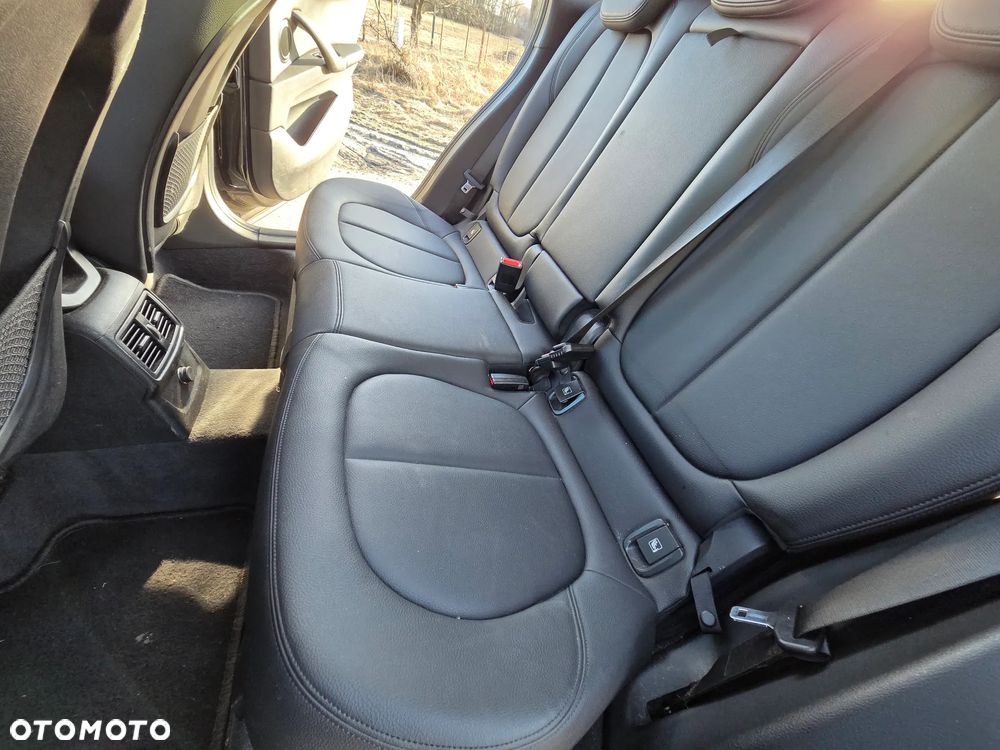 BMW X1 sDrive16d Sport Line - 22