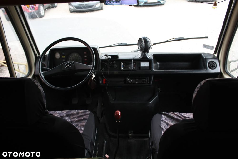 Mercedes-Benz 602 - 18