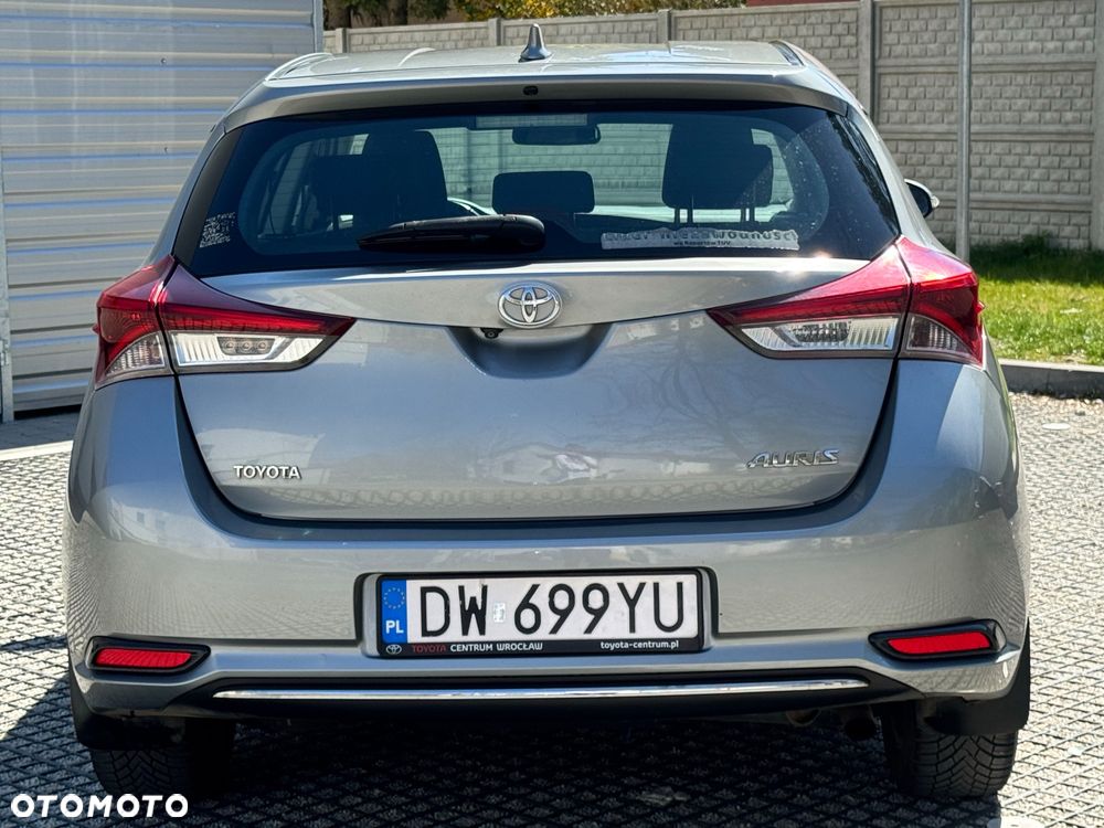 Toyota Auris 1.6 Premium MS - 9