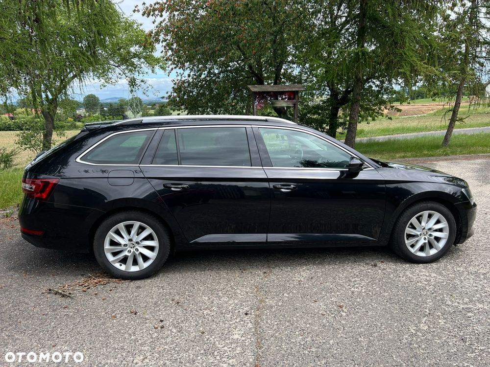 Skoda Superb 2.0 TDI DSG Style - 5