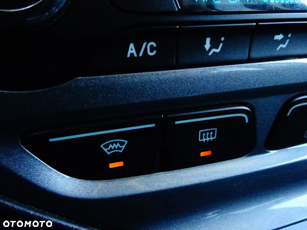 Ford Focus - 12